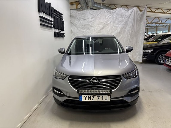 Opel Grandland X 2 of 9