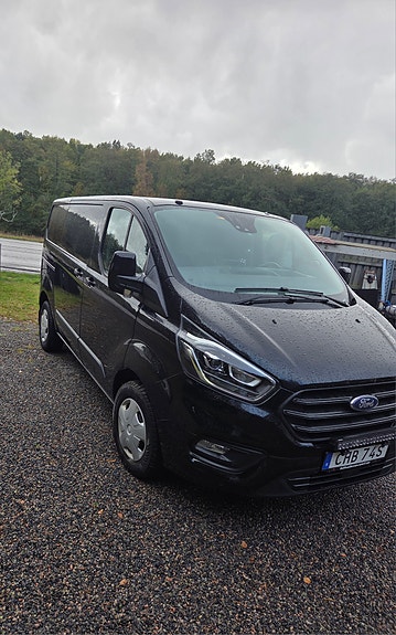 Ford Transit Custom 3 of 5
