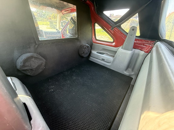 Suzuki Jimny 10 of 14