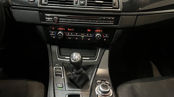 BMW 520d 9 of 17