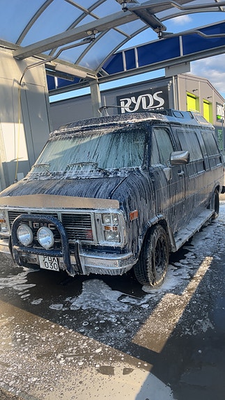 Chevrolet G20 2 of 11