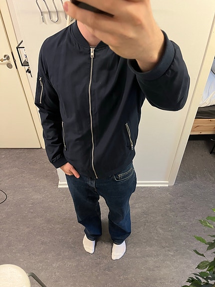 Product image 1 of 6