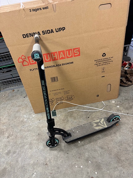 Product image 1 of 3