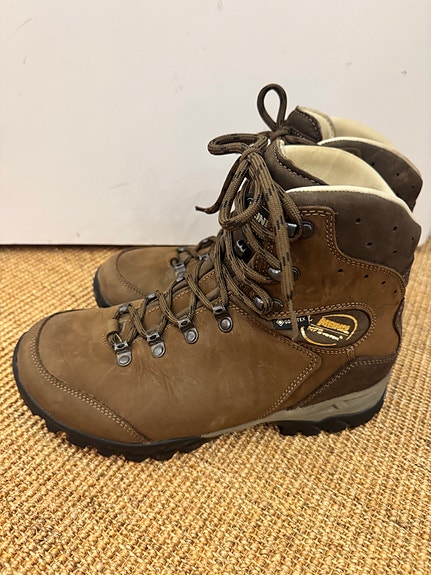 Product image 1 of 7