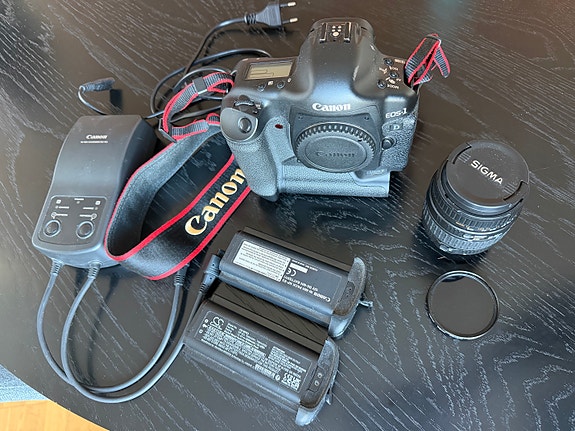 Canon EOS-1D Mark II  med 28–80mm objektiv