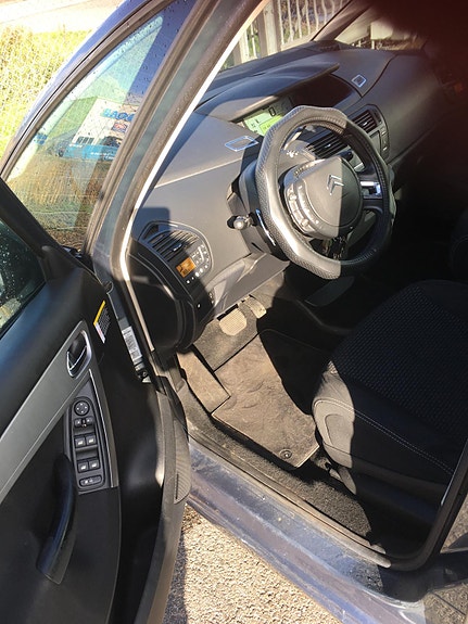 Citroen Grand C4 Picasso 14 of 16