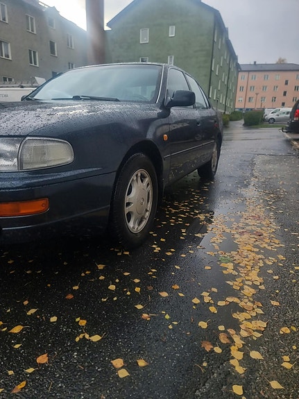 Toyota Camry 3 of 10