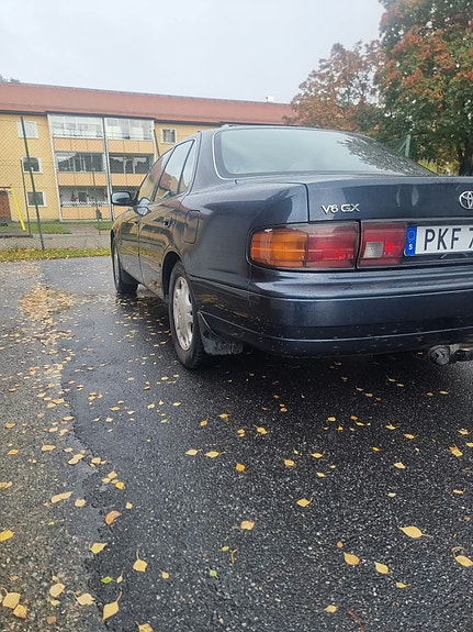 Toyota Camry 6 of 10