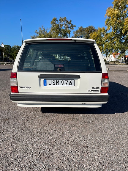 Volvo 940 2 of 9