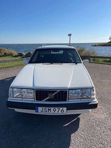 Volvo 940 4 of 9