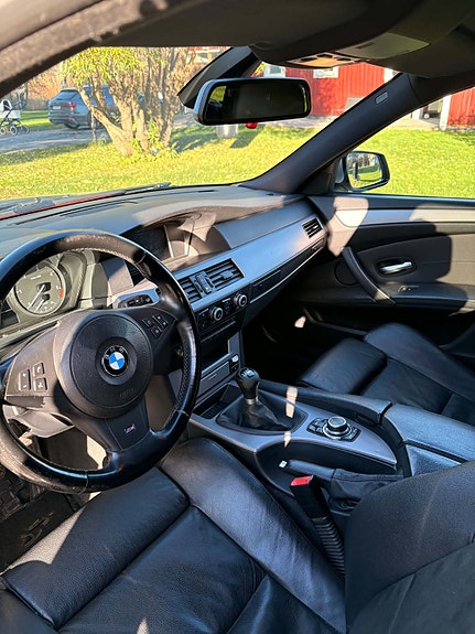 BMW 525d 4 of 6