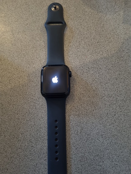 Apple Watch SE 44mm svart smartklocka
