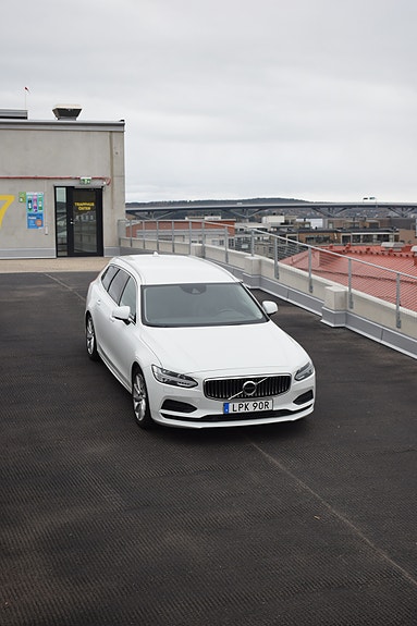 Volvo V90 3 of 19
