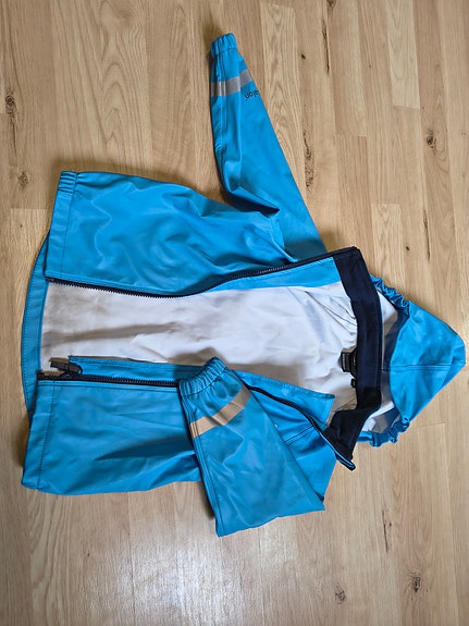 Product image 1 of 2