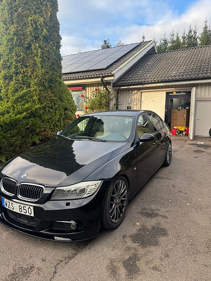 BMW 325i 3 of 6