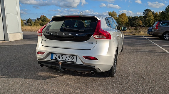 Volvo V40 3 of 11