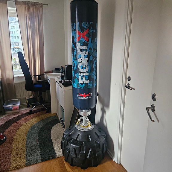 Product image 1 of 2