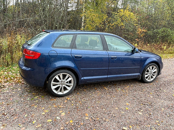 Audi A3 4 of 13