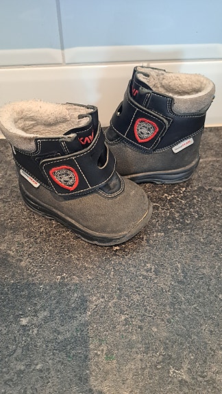 Product image 1 of 2