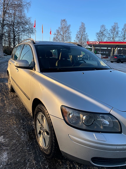 Volvo V50 3 of 7