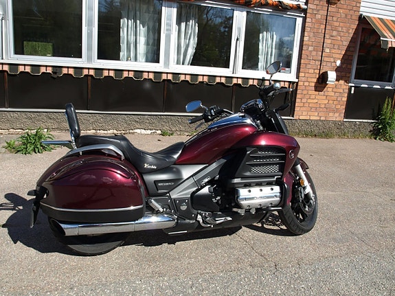Honda GL1800C Gold Wing Valkyrie 8 of 8