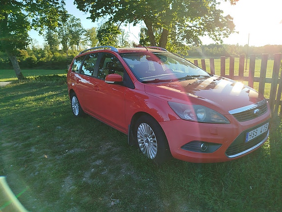 Ford Focus 2 of 5