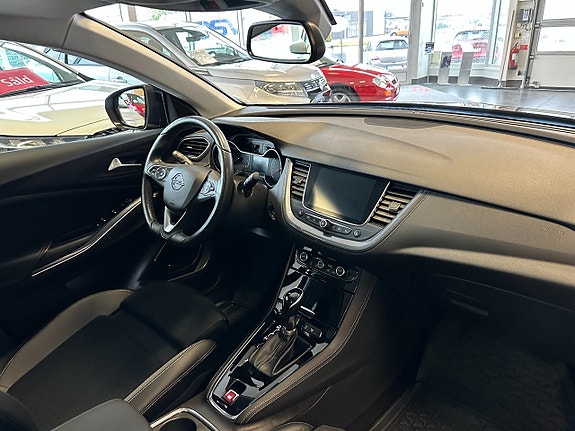 Opel Grandland X 11 of 15