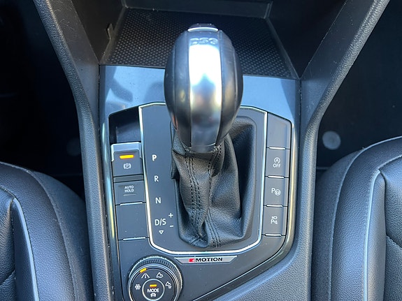 Volkswagen Tiguan 9 of 14