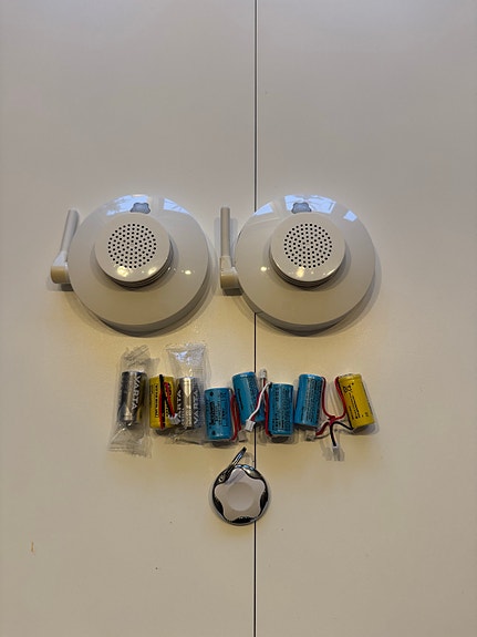 Product image 1 of 2