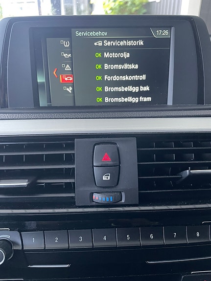 BMW 120i 8 of 10