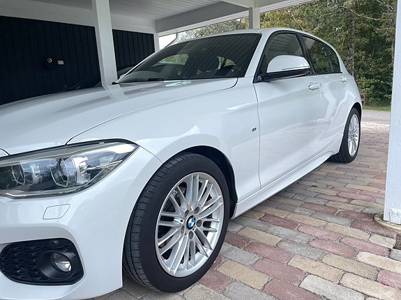BMW 120i 5 of 10