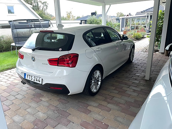 BMW 120i 6 of 10