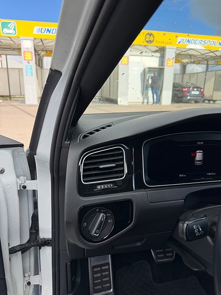 Volkswagen Golf VII 20 of 30
