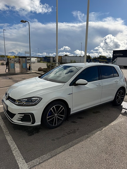 Volkswagen Golf VII 6 of 30