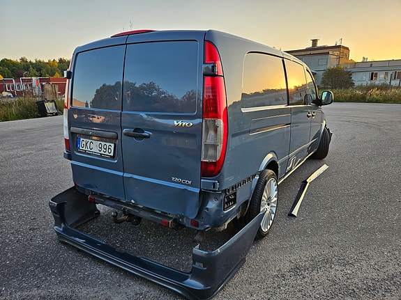 Mercedes-Benz Vito 120 2 of 12