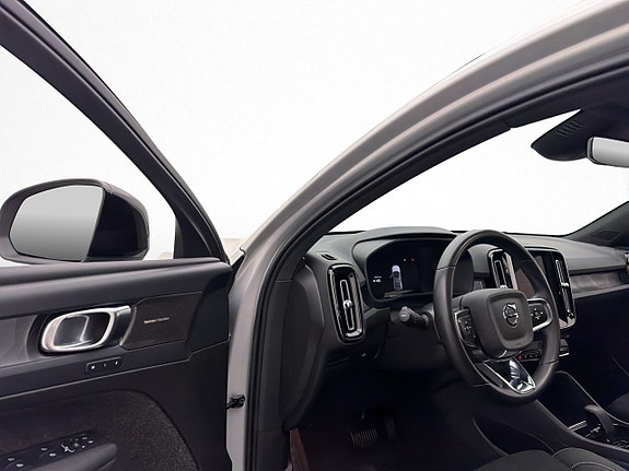 Volvo C40 12 of 30