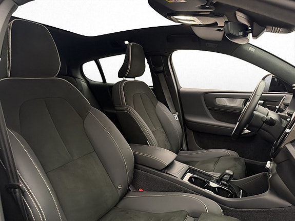 Volvo C40 15 of 30