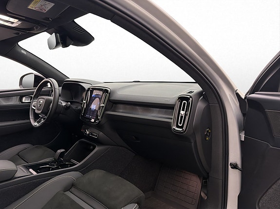 Volvo C40 16 of 30