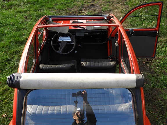 Citroen 2CV 3 of 5