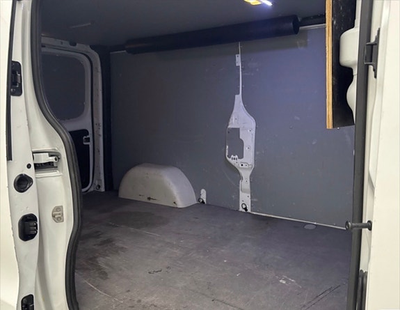 Opel Vivaro 5 of 8