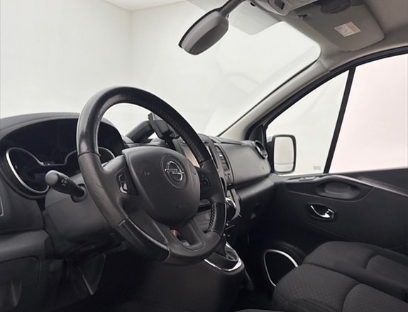 Opel Vivaro 6 of 8