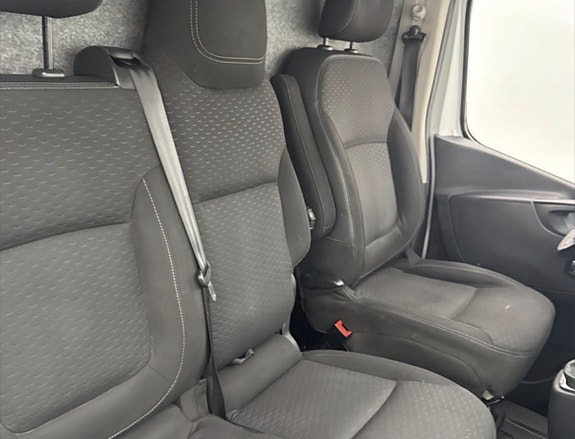 Opel Vivaro 7 of 8