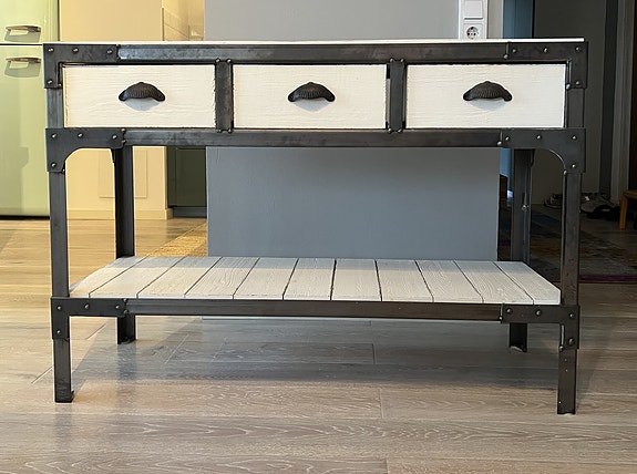 Product image 1 of 4