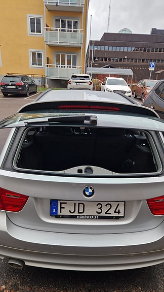 BMW 320d 10 of 12