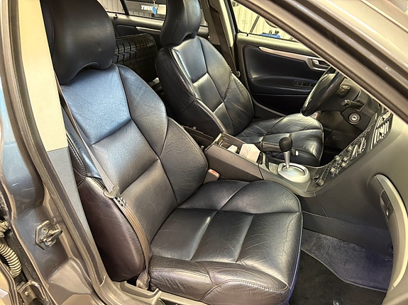 Volvo S60 3 of 4