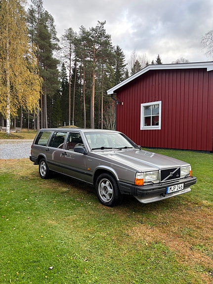 Volvo 740 3 of 11