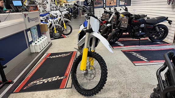 Husqvarna FC 350 | Upp till 60 månader räntefritt! 3 of 5