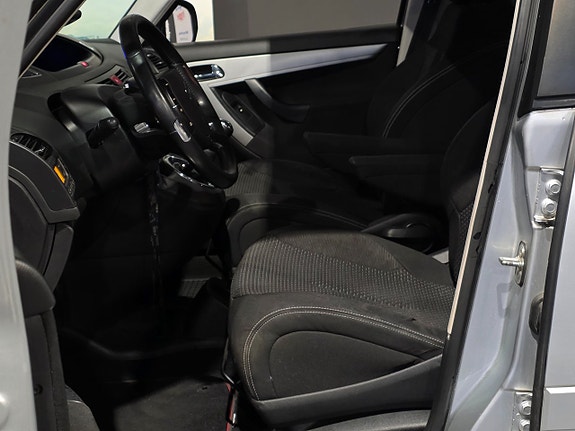 Citroen C4 Picasso 12 of 19
