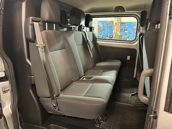 Ford Transit Custom 8 of 10