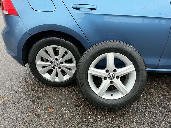 Volkswagen Golf VII 4 of 7